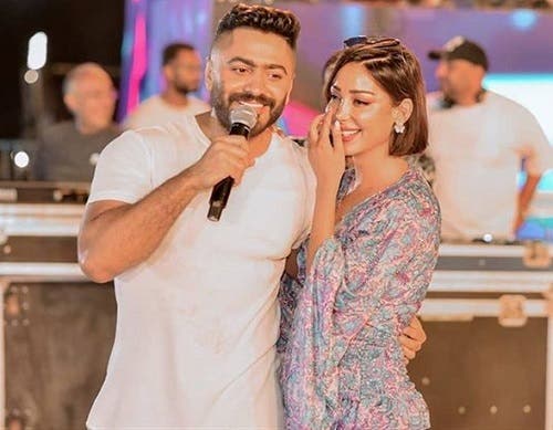 بالفيديو والصور  ..  بسمة بوسيل تحتفل بعيد ميلاد تامر حسني على المسرح