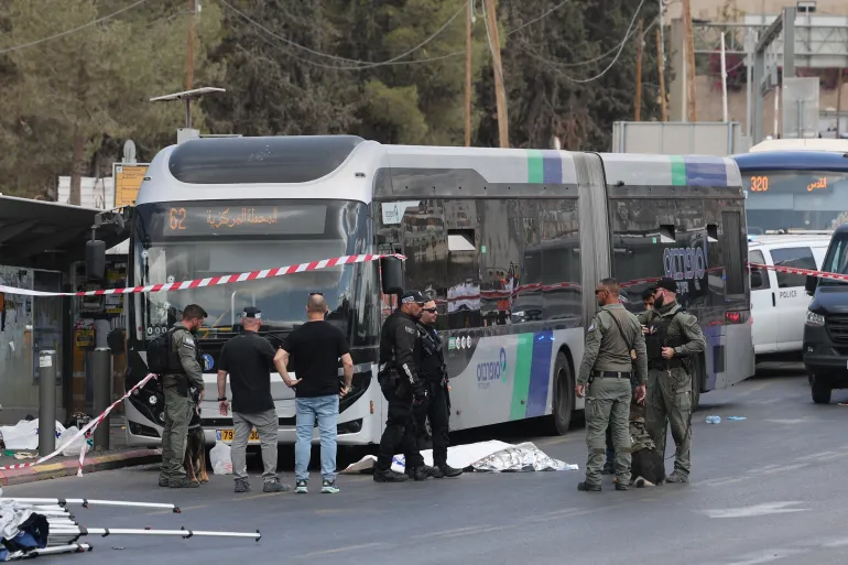 مشاهد جديدة من موقع عملية اطلاق النار في القدس المحتلة  ..  فيديو