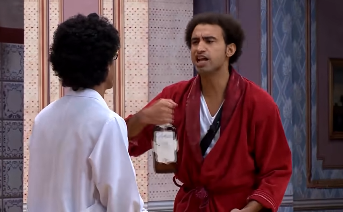 على ربيع وخروج عن النص مع حمدي الميرغني في مسرح مصر