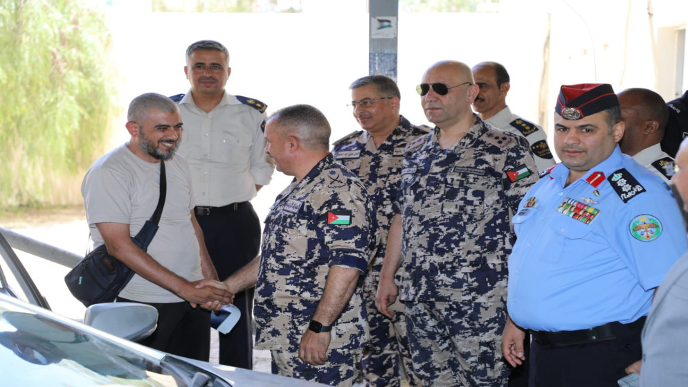 الأمن: 2500 حاج عبر الحدود الأردنية من خلال 74 حافلة و100 مركبة