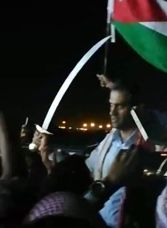بالفيديو ..  النائب العجارمة بتصريح خطير: أنا معرّض للتصفية الجسدية منذ أن ذكرت "العملاء"