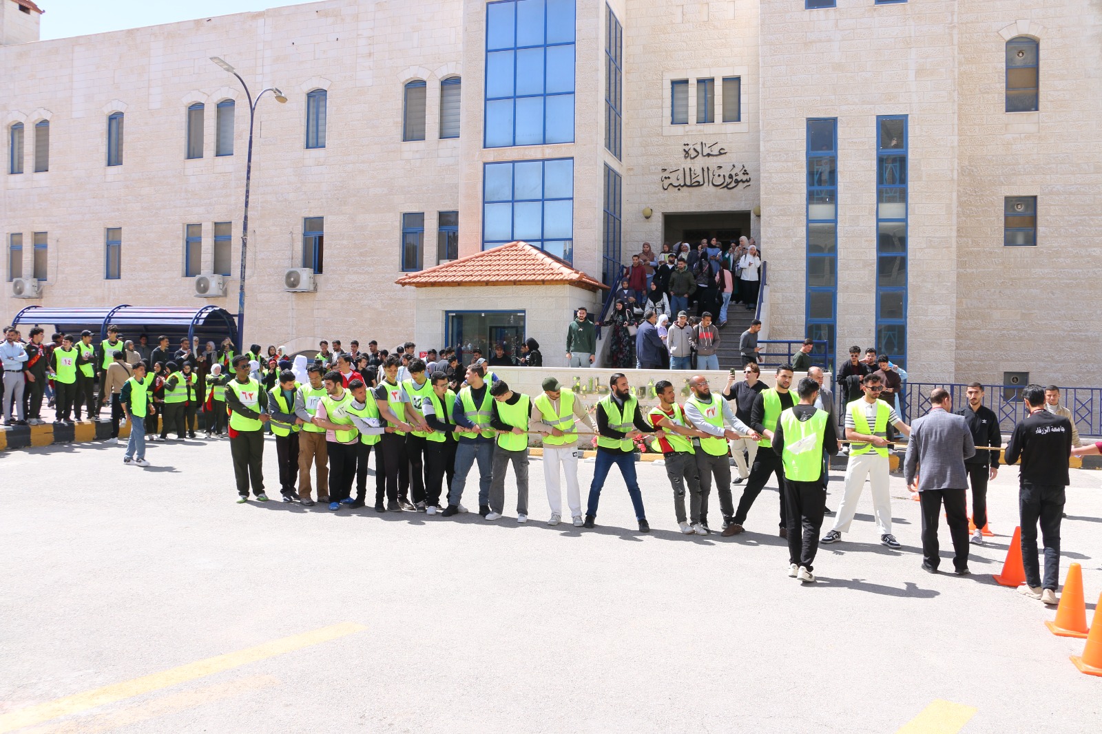 جامعة الزرقاء تنظم أنشطة متنوعة بمناسبة يوم الصحة العالمي