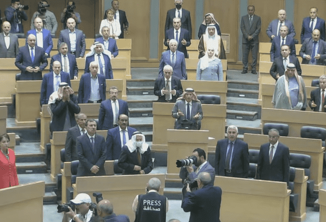 مجلس الأمة يقف حداد لأجل الإعلامية أبو عاقلة