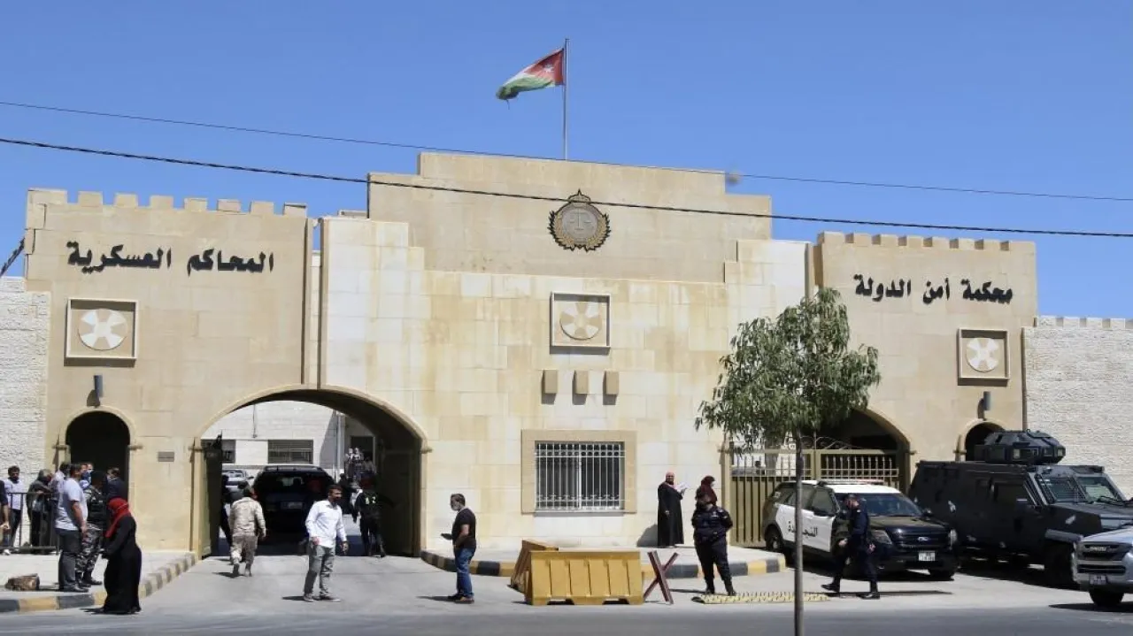 أمن الدولة تمهل 14 متهماً 10 أيام لتسليم أنفسهم - أسماء