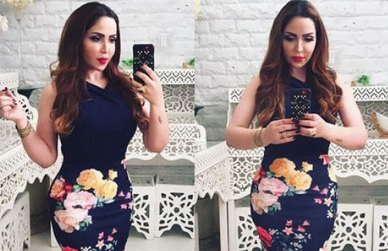 دفاع عن النفس ..  فنانة كويتية تحمل رجلاً على ظهرها وتطرحه أرضاً 