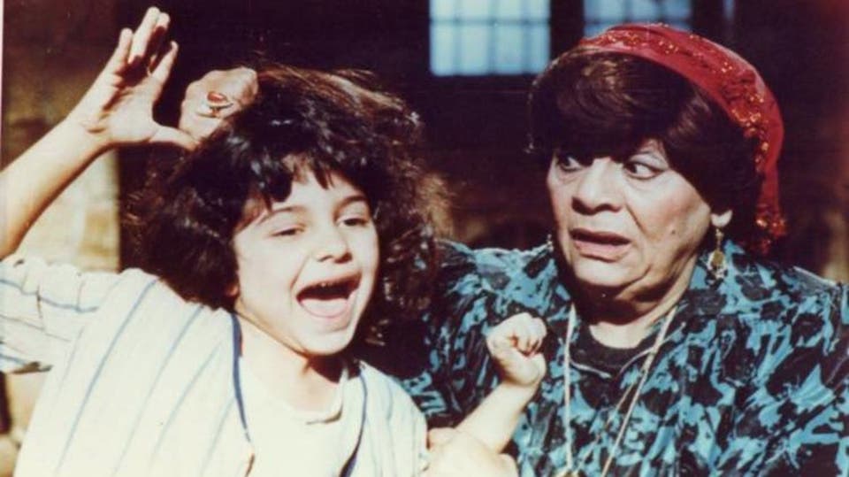 مصر  ..  فيلم قُدم قبل 30 عاما يتسبب في أزمة  ..  ما هي حكاية "العفاريت"؟  ..  صور