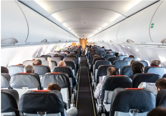 أسوأ المقاعد على متن الطائرة: دليلك لتجنبها