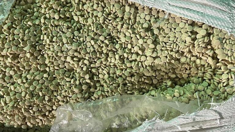 القبض على مصري روّج مواد مخدرة عبر الإنترنت ..  في السعودية