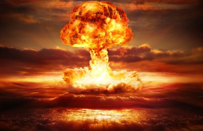 المخاطر والآثار الصحية للتفجير النووي