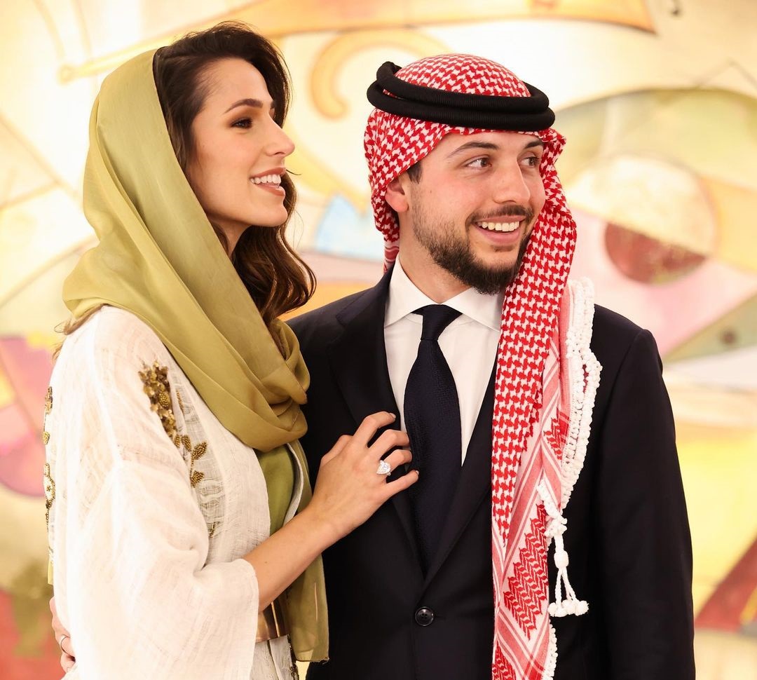 من هي رجوة آل سيف خطيبة ولي العهد؟