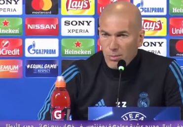 بالفيديو .. زيدان يرفض الإجابة عن سؤال أحد الصحفيين في المؤتمر الصحفي لمباراة ريال مدريد ويوفنتوس