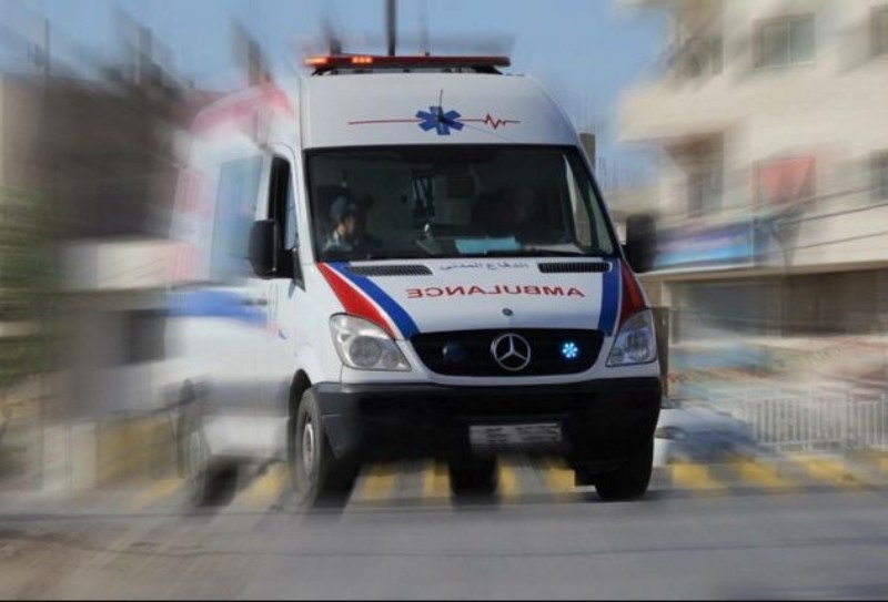 وفاتان و5 إصابات بتدهور مركبة شحن على الطريق الصحراوي 