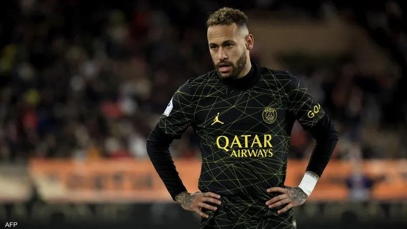 اشتباك حاد بين نيمار ومستشار سان جيرمان