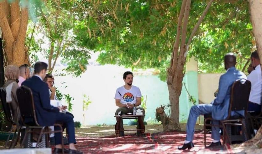 ولي العهد يلتقي شبابا من مختلف القطاعات في العقبة