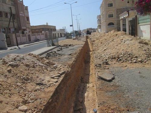 حفريات المياه تعطل مشاريع بلدية الشفا الخدماتية
