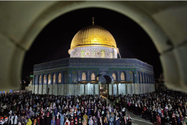 المقدسيون يردون الإغلاق بالإغلاق ويفرضون كلمتهم