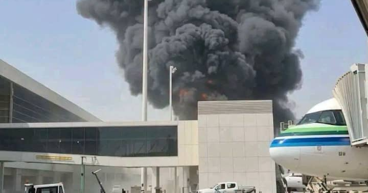 الحوثيون يجددون تهديداتهم لمطار الملك خالد بالرياض ويحذرون شركات الطيران والمسافرين من استخدامه  