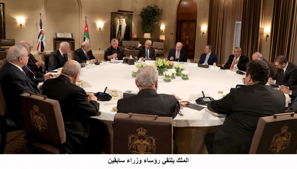 كواليس لقاء الملك مع رؤساء الوزراء: العبيدات أطول من تحدث ..  والرفاعي الابن كان صاحب الرأي المثير  ..  وهذا ما قاله الخصاونة  
