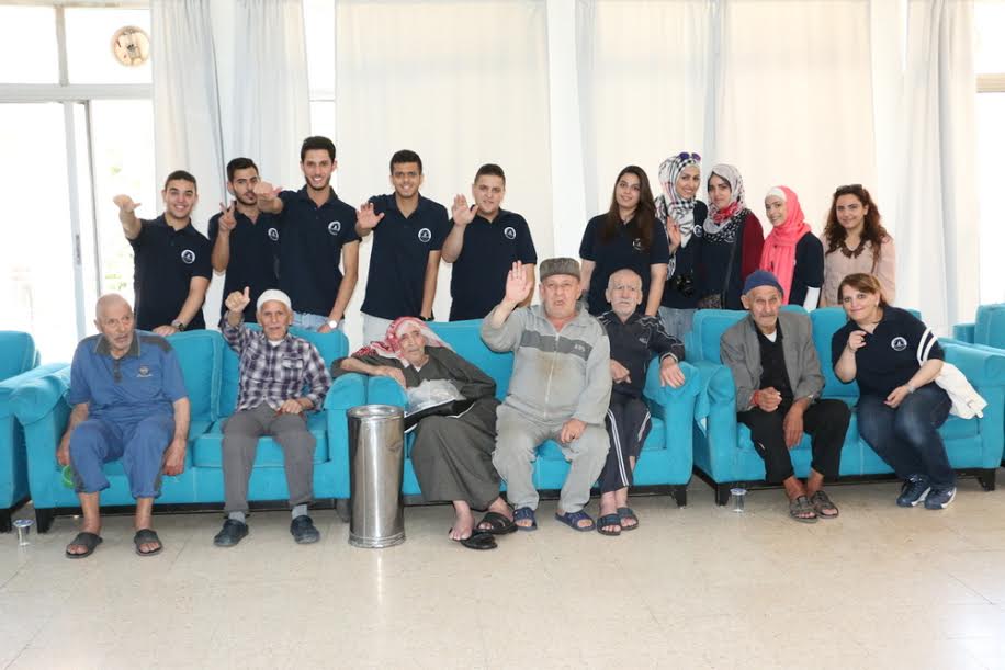 فيلادلفيا تزور جمعية الأسرة البيضاء
