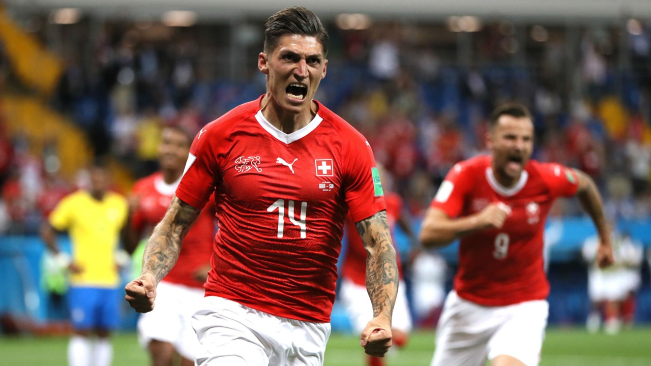 سويسرا تقترب من دور 16 بفوز قاتل على صربيا بنتيجة ( 2- 1)