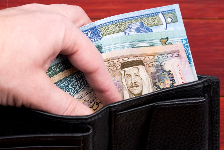تفاصيل جديدة حول قانون ضريبة الدخل والمبيعات 