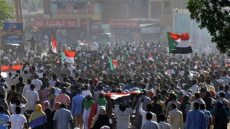 حمدوك: فتح تحقيق في انتهاكات ضد المتظاهرين السودانيين