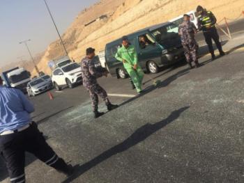 سقوط حمولة مركبة على طريق العدسية