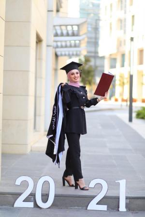 ياسمين الحديدي  ..  مبارك التخرج 