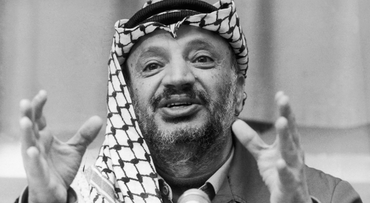 ياسر عرفات حذر من تهجير الفلسطينيين ورفض "تل أبيب" لحل الدولتين قبل 34 عاما 