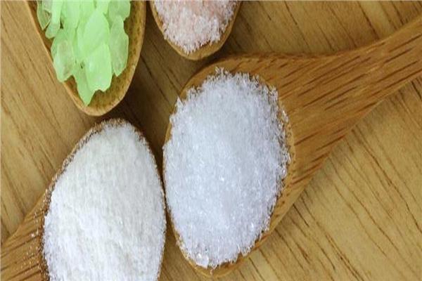 4 طرق للمساعدة على طرد الأملاح الزائدة من جسمك