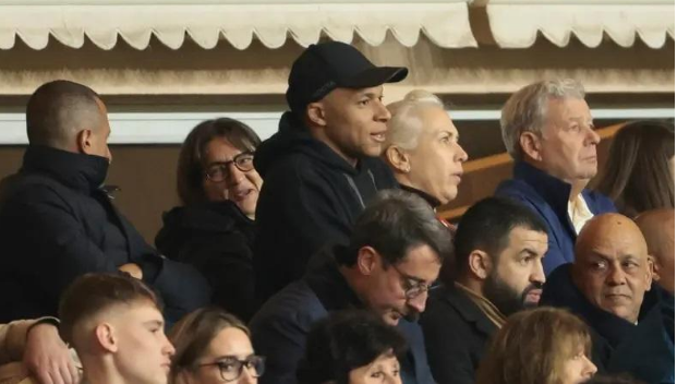 ريال مدريد يشعل حرباً بين باريس ومبابي
