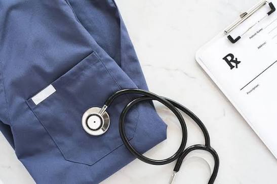 معدل 97% لا يضمن الطب ..  القبولات الجامعية تدفع الطلبة إلى الموازي وتثقل كاهل الأسر