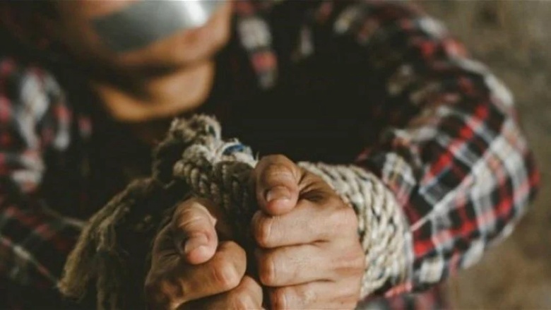 عشيرة التل تكشف تفاصيل صادمة في قضية طالب إربد: تعرية كاملة ووضع حذاء في فمه ومطالب بملاحقة المعتدين