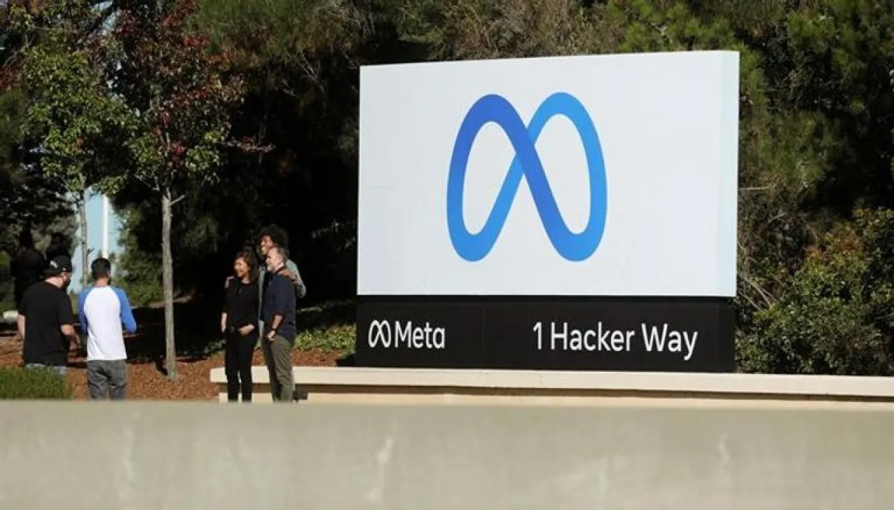 «ميتا» تضحي بربع موظفيها ..  تسريح هائل لتعويض تكاليف الذكاء الاصطناعي