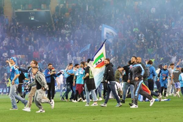 وفاة شخص وسط احتفالات فوز نابولي بالدوري الإيطالي