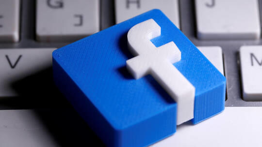 فيسبوك ترفع الحظر المفروض على الإعلانات السياسية