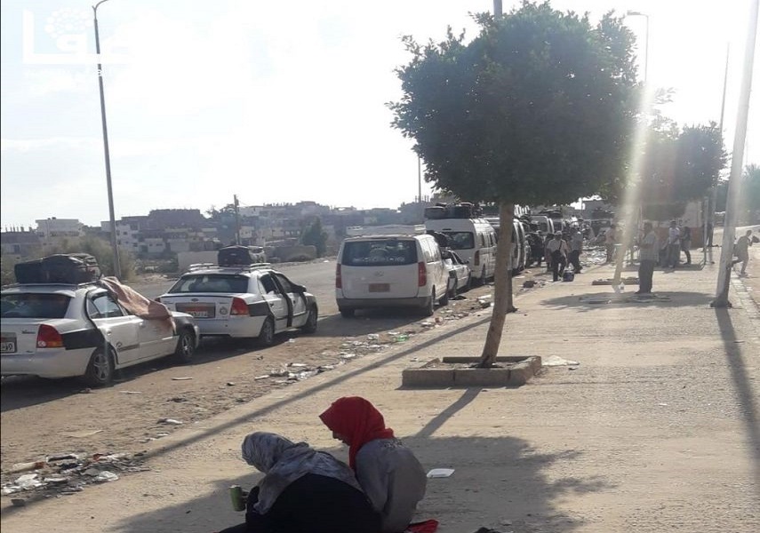 مئات العالقين الفلسطينيين بسيناء يناشدون مصر فتح معبر رفح