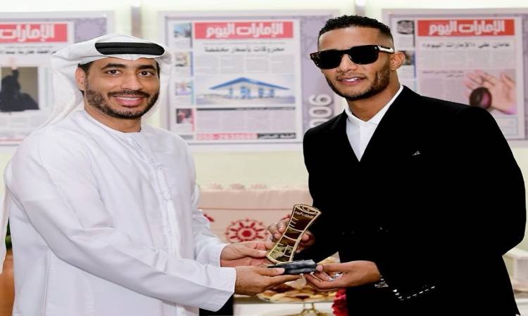 شاهد  ..  تكريم محمد رمضان في الامارات 