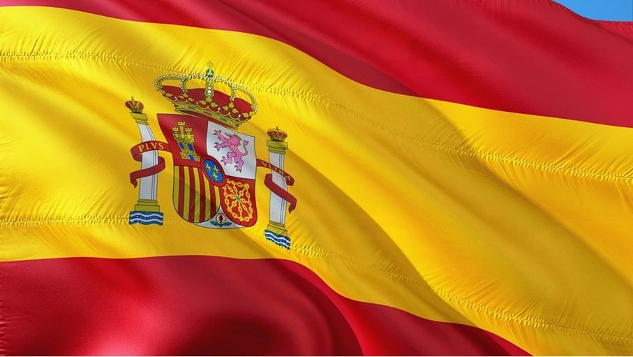  إسبانيا تعلن حالة طوارىء وطنية في مدريد بسبب حرائق الغابات.