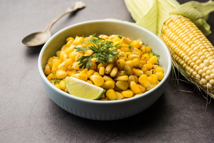 سناك الذرة بالزبدة الساخن السريع