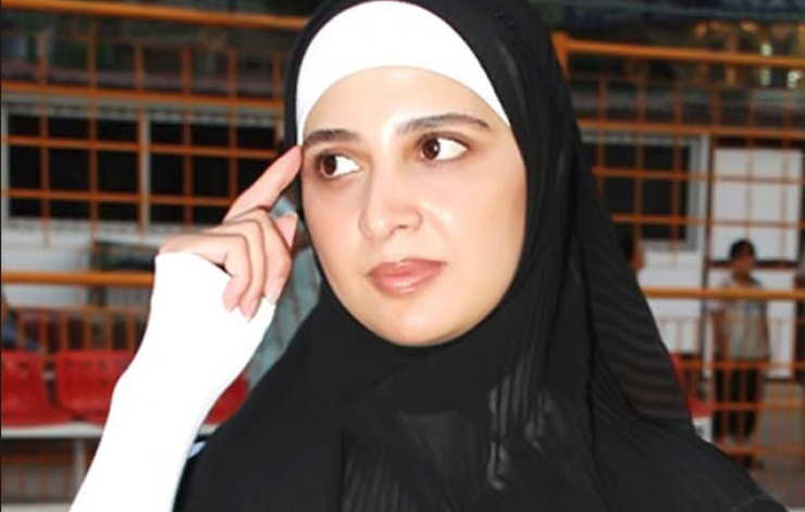 بالفيديو :حنان ترك تشعل الإنترنت بهذه الصورة ..  من هو الشاب الذي تجلس بحضنه!