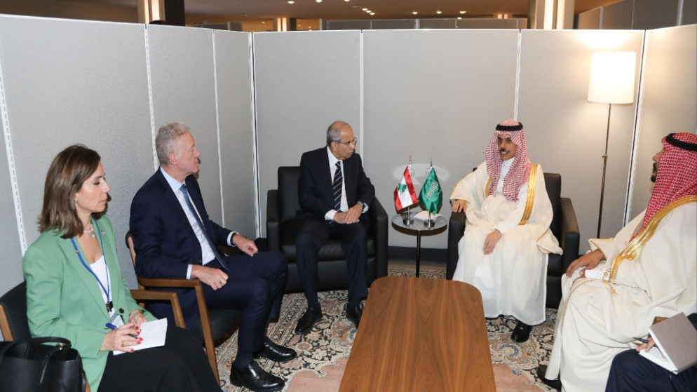 السعودية ولبنان يبحثان خفض التصعيد وتعزيز الاستقرار في المنطقة