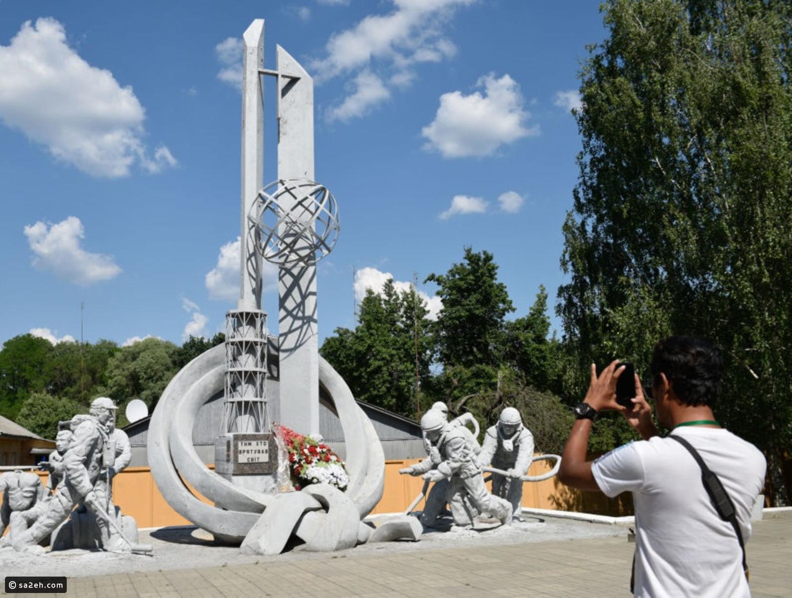 بالصور ..  بعد نجاح المسلسل: محطة تشيرنوييل النووية تصبح قبلة للسياح