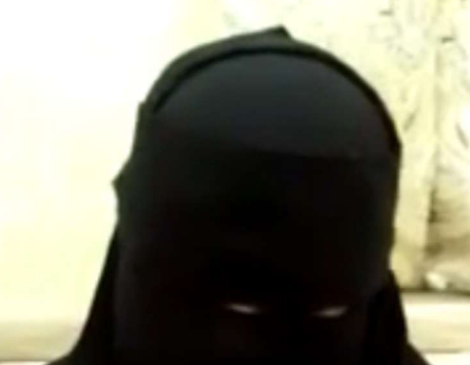 تداول مقطع لمواطنة خمسينية في بيشة تناشد بحمايتها من العنف والاضطهاد