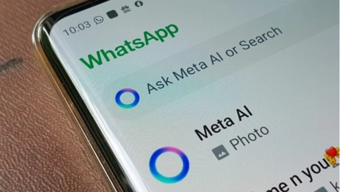 موجة غضب بعد فضيحة "واتساب AI" ..  زوّد مستخدماً برقم شخصي عن طريق الخطأ