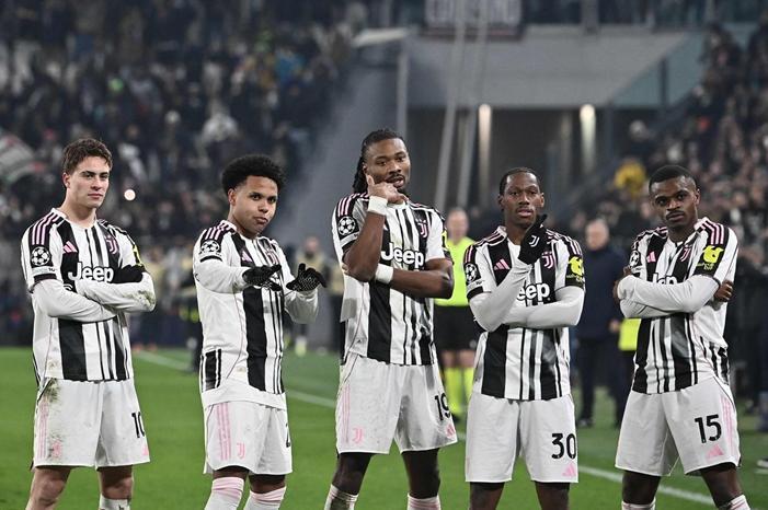 يوفنتوس يهزم بنفيكا بأبطال أوروبا