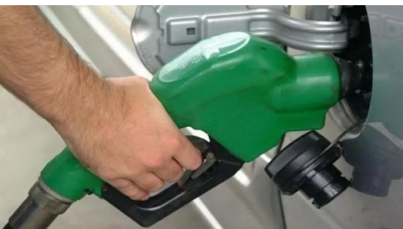 محطات المحروقات : تراجع أسعار البنزين وارتفاع الديزل