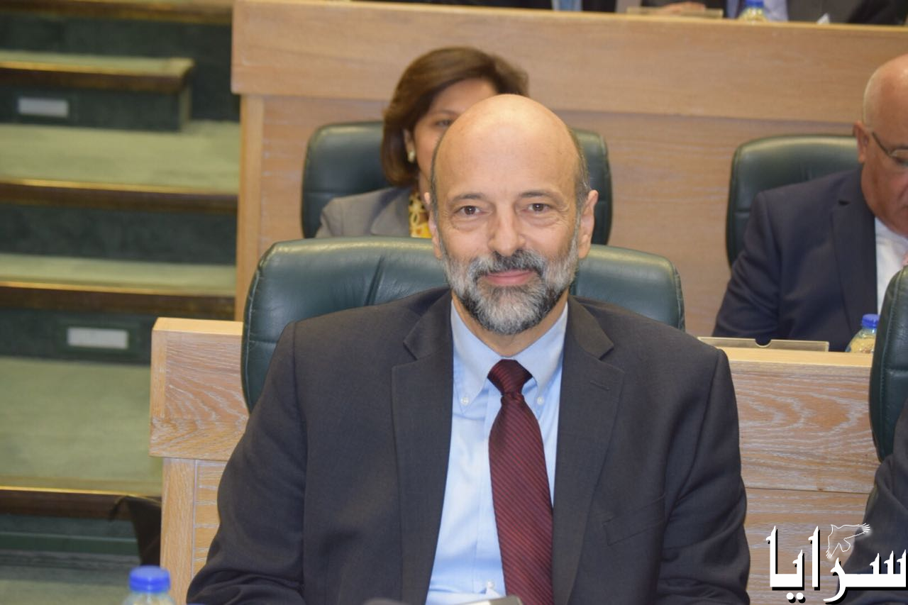 رئيس كتلة وطن النيابية لسرايا : حديث الرزاز عن ربط الفاسدين بالأمن القومي "غير متوازن"