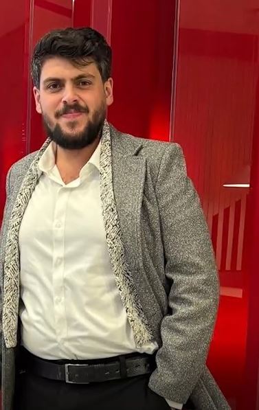 "وحيدي وما شبعت منه" ..  والد الشباب أحمد يروي تفاصيل رحيل أبنه في حادث انقلاب باص في جنوب سيناء - فيديو