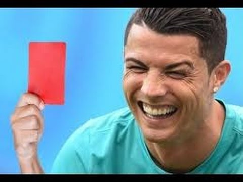 أفضل 20 بطاقات حمراء مضحك في تاريخ كرة القدم